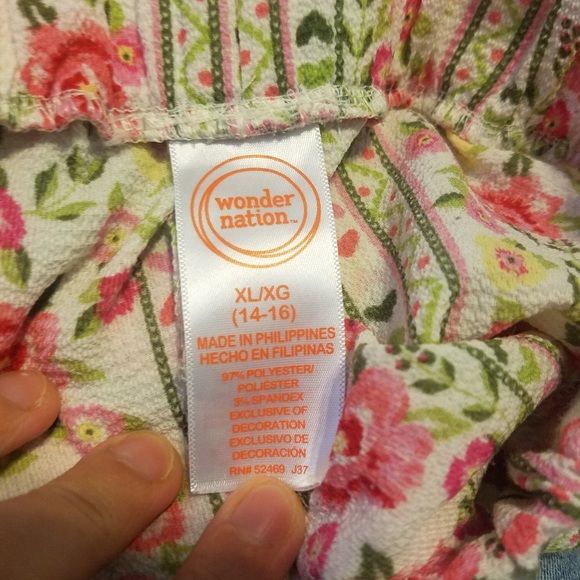 Wonder nation flower shorts - Picture 3 of 3